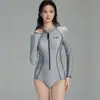 Traje de baño de una pieza de manga larga de nuevo estilo para mujer, protección solar, que cubre el abdomen, traje de buceo adelgazante, traje de baño conservador deportivo tipo boxer