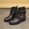 Botas Martin Transfronterizas para Mujer 2026 Otoño Nuevo Estilo Punk Europeo y Americano Remaches Casuales Costa Oeste Bota de Media Caña Venta al por Mayor