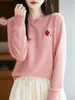 Top de punto versátil de cuello redondo 100% lana pura para mujer, capa base para otoño e invierno, nuevo suéter de punto con jacquard de cereza, cálido