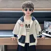Chaqueta con capucha para niño Primavera y Otoño 2026 Nueva Moda Infantil Fresca de Manga Larga Atuendo de Otoño Top Casual Deportivo para Niño