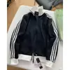 Chaqueta deportiva de otoño para hombre, azul marino, con tres rayas, corta y rayada, estilo americano, cuello alto, chaqueta de béisbol, diseño original
