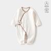 La ropa para recién nacidos se puede usar en todas las estaciones.. La ropa mensual Clase A son mamelucos de algodón con velcro para bebés nacidos de 0 a 3 meses.