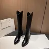 Botas Acima do Joelho para Mulheres Inverno 2025 Novas Botas Britânicas de Cano Alto Bico Fino V-Boca Botas Pequenas de Cavaleiro Transfronteiriças