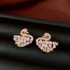 Pinza para Oreja de Cisne con Perla y Circonita Bañada en Oro Real de 18K Pendientes Elegantes y de Alta Gama Pendientes Exquisitos Versátiles para Mujeres