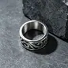 Fabricantes de origen anillo simple retro para hombre de acero de titanio patrón de sol tendencia personalidad anillo único SA755