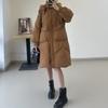 Casaco Longo de Penas Luxuoso de Alta Qualidade com Ajuste na Cintura para Mulheres, Moda Inverno 2026, Design com Capuz, Jaqueta Espessa de Penas de Pato Brancas Acima do Joelho