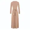 Vestido longo elegante estilo francês para mulheres, com decote V, cintura marcada com pregas e mangas compridas, caimento justo, com saia longa em A fluida, madura e sofisticada