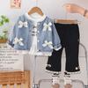 Chaqueta de mezclilla de moda para niñas 2025 Primavera y Otoño Nuevo estilo Ropa de otoño para niña Conjunto de tres piezas para bebé de un año