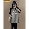 Camiseta de Manga Corta Gruesa con Bloques de Color y Forro Polar Cepillado para Mujer, Moda Casual Suelta de Longitud Media para Primavera y Verano Combinada con un Top con Estampado de Tiburón