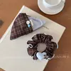 Scrunchie xadrez marrom e bege estilo coreano, lenço quadrado, botão em formato de coração, elástico de cabelo estilo preppy retrô, presilha de cabelo e acessórios de cabelo