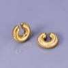 E151 Clip para oreja de dona retro europeo y americano sin agujero en la oreja textura geométrica hueco anillo para la oreja baño de oro 18k joyería
