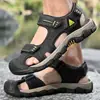 Sandalias talla grande para hombre 2024 verano nuevas sandalias con punta cubierta de cuero sandalias de playa antideslizantes para exteriores para hombre