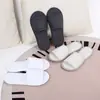Pantuflas Desechables de Hotel, Engrosadas, Antideslizantes, Adecuadas para Bañarse, Uso en Casa, Para Recibir Invitados, Pantuflas de Tela Genuina de Media Cobertura al por Mayor