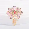 Broche de Flor de Peônia em Esmalte Fashion e Requintado Design de Corsage de Micro Zircônia de Luxo Leve Acessórios de Alfinete com Franja