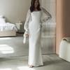 Vestido Cuadrado Elegante Estilo Francés 2026 con Inserciones de Malla, Mangas Acampanadas Ligeramente Transparentes, Ceñido a la Cintura, Adelgazante, Vestido de Cola de Pez de Color Sólido