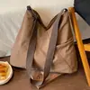 Bolso grande casual para mujer, nuevo diseño de moda otoño e invierno 2026, bolso de tela, bolso de hombro, gran capacidad, adecuado para la escuela y el trabajo, bolso cruzado