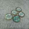 Monedas de los Cinco Emperadores de 2.8 cm Monedas Antiguas de Bronce Latón Umbral de Puerta Casa de Pueblo Monedas Antiguas Venta al por Mayor Monedas de los Seis Emperadores Qianlong Tongbao