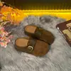Sandálias plataforma retrô da moda, versáteis e fáceis de usar, estilo Birkenstock feminino, nova coleção outono 2026, mocassins de enfiar com design de bico fechado