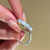 Anillo Abierto de Concha de Mariscos con Sal Marina y Estrella de Mar Azul para Mujer, Estilo Vacaciones en la Costa, Apilable, Diseño de Nicho, Anillo para el Dedo Índice