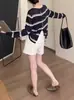 Camisa de Protección Solar y Aire Acondicionado Rayas Azul Marino Estilo Coreano Camiseta de Manga Larga Top Holgado con Abertura Trasera Blusa Fina de Verano para Mujer