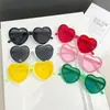 Clásico Popular Corazón Marco Colorido Gafas de Sol de Corazón Fiesta de Baile Navideña Moda Divertidas Gafas de Sol Decorativas