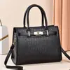 Bolsa de Mão Feminina com Padrão de Crocodilo 2024 Nova Moda Simples Atmosférica Bolsa de Ombro Europeia e Americana Bolsa Transversal Estilo Ocidental