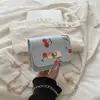 Elegante bolso de hombro para mujer con textura, nueva colección de verano 2026, bolso cruzado moderno y único, bolso cuadrado pequeño chic y minimalista