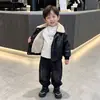 Jaqueta de couro forrada com fleece para meninos no inverno, estilo coreano, jaqueta de motociclista estilosa e legal para crianças, agasalho para meninos jovens, comércio exterior