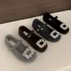 Sapatos Mary Jane Quadrados de Feltro Cinza Chumbo com Strass para Mulheres Outono e Inverno 2025 Sapatos Peludos com Forro de Lã