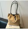 Bolsa Retrô Feminina Grande Capacidade 2025 Nova Outono e Inverno Camurça Bolsa de Ombro para Compras Bolsa Tote de Alta Qualidade para o Dia a Dia