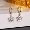 Nuevos Pendientes de Flor y Estrella de Circonita Estilo Lujo Ligero Pendientes con Forma de Flor Francesa Transfronterizos Pendientes de Alto Nivel con Sentido de Temperamento para el Trabajo Accesorios para Pendientes
