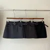 Falda de línea A estilo coreano para mujeres petite 2026 nueva falda midi de otoño/invierno de cintura alta elegante ajustada a la cadera falda corta versátil anti-exposición