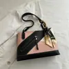 Bolsa de Viaje de Gran Capacidad para Mujer 2026 Nueva Moda de Verano Tendencia Bolso de Hombro Estudiante Bolso Tote para Debajo del Brazo