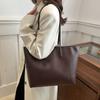 Retro Novo Grande Capacidade Superior Novo Pingente 2024 Commuter Casual Simples Pingente Outono e Inverno Ombro Tote Bolsa Feminina
