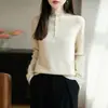 Blusa de tricô com botões de crochê, gola semi-alta suave, estilo francês, para outono e inverno, versátil, modeladora, elegante e estilosa, para usar como base