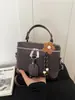 2026 Nueva Moda Versátil Bolso Tejido Diseño Nicho para Mujer Bolso Cuadrado Pequeño Bolso de Mano para Hombro Transfronterizo Bolso Cruzado