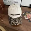 Nueva Gorra de Béisbol con Parches de Estampado de Leopardo Bordado de Letras para Mujer, Gorra de Pico Versátil de Moda y Tendencia para Parejas