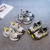 Zapatos Deportivos para Niños 2025 Verano Nuevo Estilo Zapatos Casuales para Niños y Niñas Zapatos para Correr de Estudiante Niños Medianos y Grandes Zapatos Versátiles de Papá