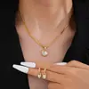Novo Design de Nicho Transfronteiriço Conjunto de Brincos e Colar de Zircônia Dourada Corrente de Clavícula Ins Europeu e Americano Luxo Acessível de Alta Qualidade