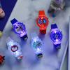 Reloj para niños al por mayor del fabricante, suministro transfronterizo, reloj luminoso de silicona, reloj de cuarzo de muñeco de dibujos animados, modelo nuevo