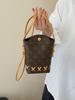 Bolso Cubo de Moda Popular de Este Año para Mujer 2025 Primavera y Verano Nuevo Nicho Bolso Pequeño para Teléfono Móvil Marca Bolso de Hombro Único Cruzado