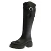 Botas de montaria de sola grossa e cano alto para mulheres, novo estilo de inverno 2026, com fivela de cinto, botas longas estilo Western, design em V, efeito emagrecedor e zíper nas costas