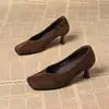 Sapatos Femininos Estilo Retrô Camurça Elegante Bico Quadrado Baixo Salto Agulha Salto Alto Feminino Versátil Confortável Sapatilhas de Calçar