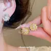 Pendientes de Flor con Circonita Bañados en Oro Real de 18K para Mujer, Pendientes de Lujo Ligero de Gama Alta, Pendientes Retro de Diseño Nicho para Mujer