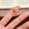 Anillo vintage de segunda mano, anillo de cuatro hojas de la suerte, lujo ligero, sensación de alta gama, estilo nicho, diseño retro inspirado en Instagram para mujer
