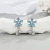 Aretes de Margarita Gris Azulado para Mujer, Diseño de Nicho con un Toque de Lujo, Nuevo Estilo de Moda 2022, Aretes Elegantes para Otoño e Invierno