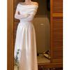 Vestido Branco Ombro a Ombro Feminino Outono Novo Estilo Francês Hora do Chá High-end Emagrecimento na Cintura Vestido de Manga Longa Tendência