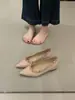 Sapatilhas Nude de Bico Fino com Rebites, Estilo Francês, com Aumento Interno de Altura para Mulheres, Novidade Primavera 2026, Sapatos Mary Jane Baixos de Fundo Plano, Estilo Chanel
