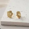 Brincos Vintage de Trevo de Quatro Folhas Estilo Francês para Mulheres, Ganchos de Prata 925, Luxo Leve, Sensação de Alta Qualidade, Versátil para o Dia a Dia, Brincos para Atacado