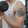Pegatinas de Tatuaje de Escritura Tailandesa de Jugo de Hierbas con Diseños de Personajes para Brazos y Muñecas, Pegatinas Personalizadas de Moda Impermeables y Resistentes al Sudor